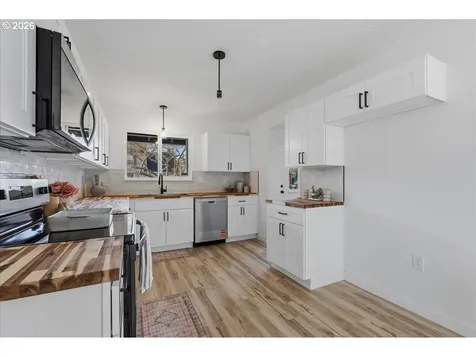 8732 N Tyndall Avenue Portland OR 97217