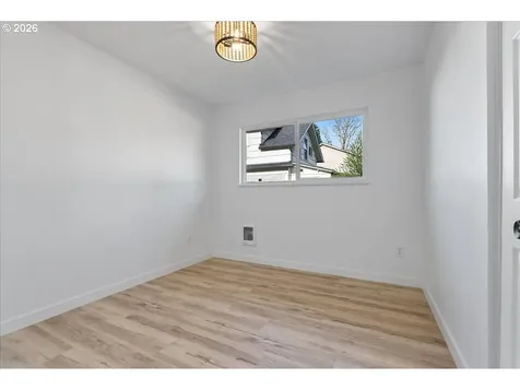8732 N Tyndall Avenue Portland OR 97217