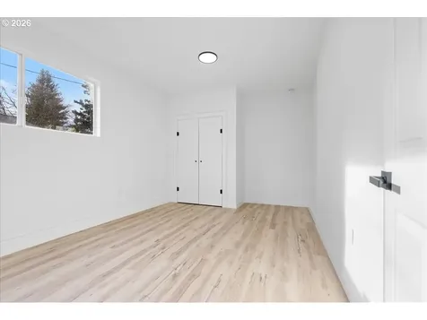 8732 N Tyndall Avenue Portland OR 97217