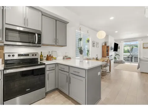 4258 E Willakenzie Street Newberg OR 97132