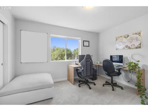 4258 E Willakenzie Street Newberg OR 97132