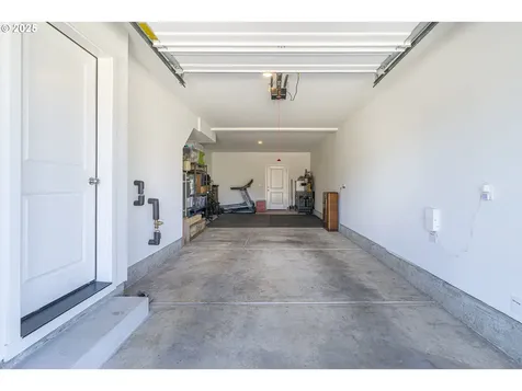 4258 E Willakenzie Street Newberg OR 97132