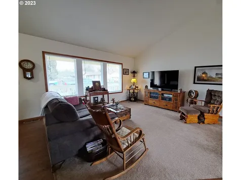 1254 Ostrander Lane Cottage Grove OR 97424