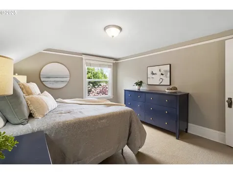 2518 NE 24th Avenue Portland OR 97212