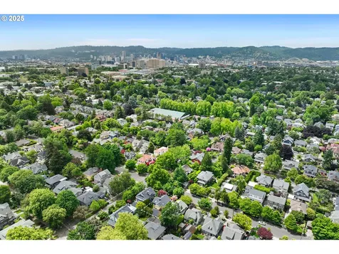 2518 NE 24th Avenue Portland OR 97212