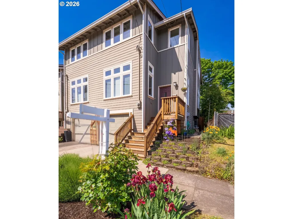 5527 NE 13th Avenue Portland OR 97211
