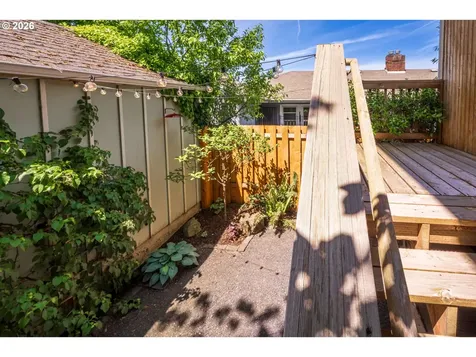 5527 NE 13th Avenue Portland OR 97211