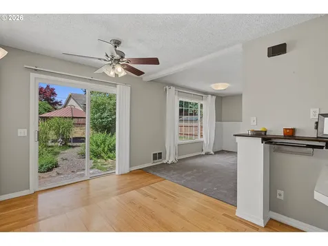 7916 NE 63rd Street Vancouver WA 98662
