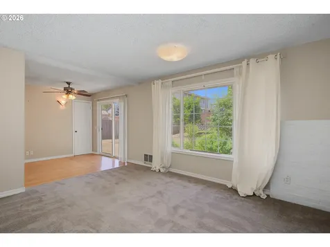 7916 NE 63rd Street Vancouver WA 98662