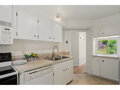 7916 NE 63rd Street Vancouver WA 98662