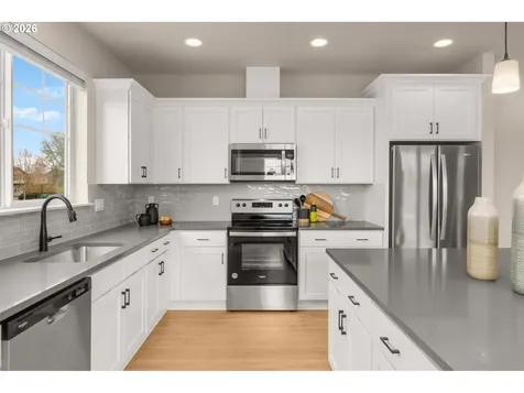 5123 SE Thornapple Street Hillsboro OR 97123
