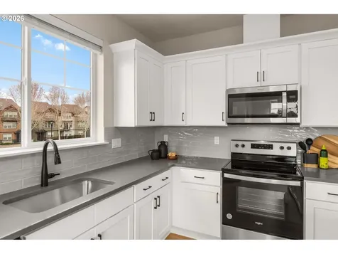 5123 SE Thornapple Street Hillsboro OR 97123