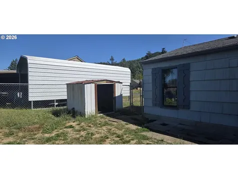 2986 W Jay Avenue Roseburg OR 97471