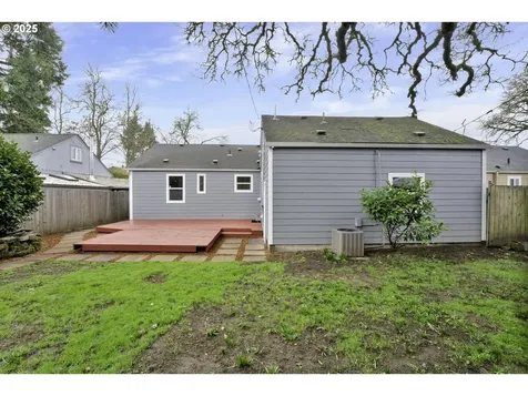 1262 Kalmia Street Junction City OR 97448