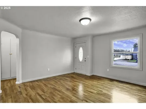 1262 Kalmia Street Junction City OR 97448