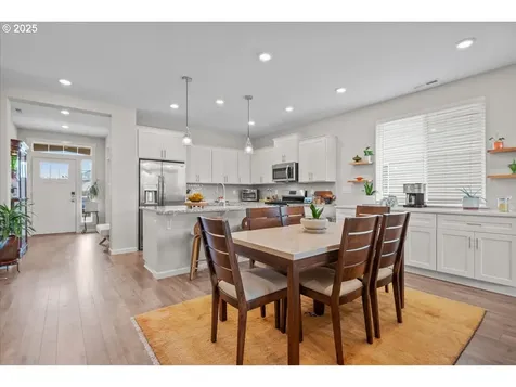 1925 N Ivy Street Canby OR 97013