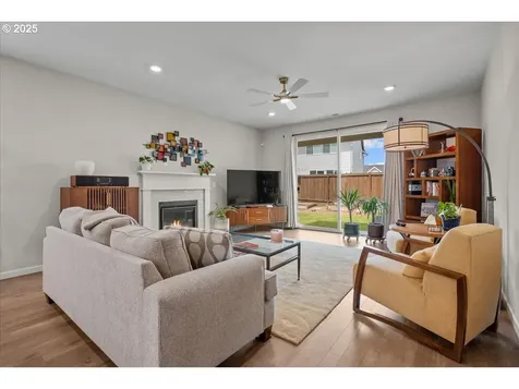 1925 N Ivy Street Canby OR 97013