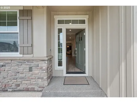 1925 N Ivy Street Canby OR 97013