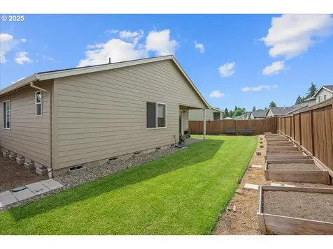 1925 N Ivy Street Canby OR 97013