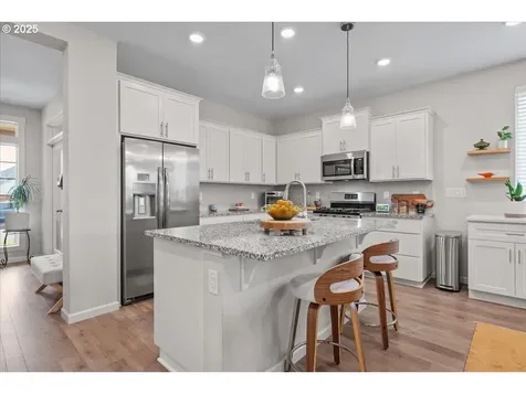 1925 N Ivy Street Canby OR 97013