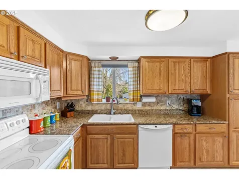 13273 Eastborne Drive Oregon City OR 97045