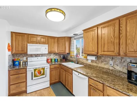 13273 Eastborne Drive Oregon City OR 97045