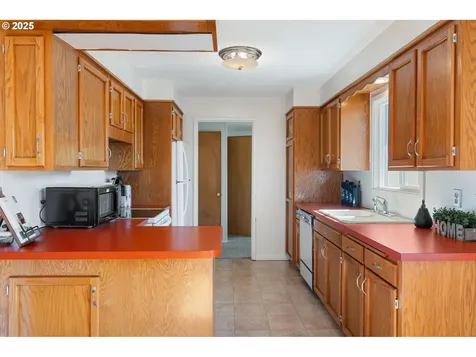 122 Armstrong Road Chehalis WA 98532
