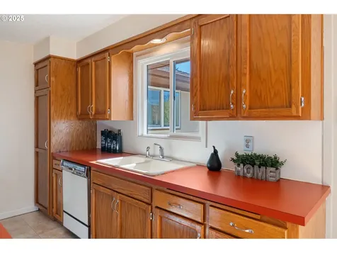 122 Armstrong Road Chehalis WA 98532