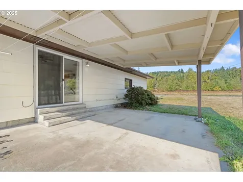 122 Armstrong Road Chehalis WA 98532