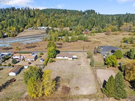 122 Armstrong Road Chehalis WA 98532