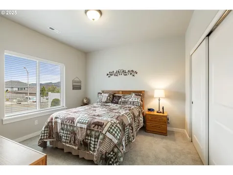 847 Pebble Creek Street Sutherlin OR 97479