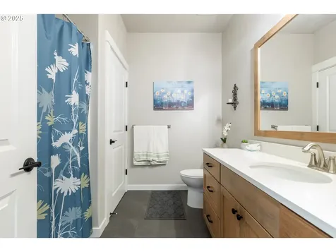 847 Pebble Creek Street Sutherlin OR 97479