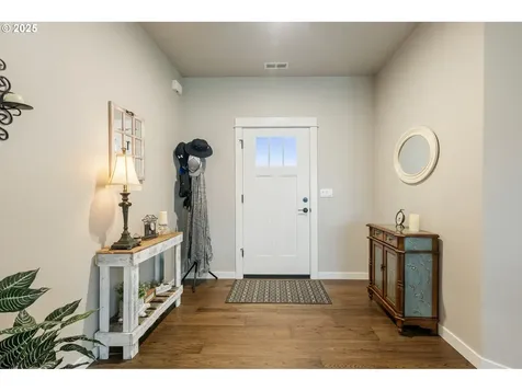 847 Pebble Creek Street Sutherlin OR 97479