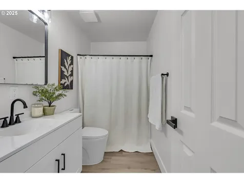 10063 SE Brandeis Street Clackamas OR 97015