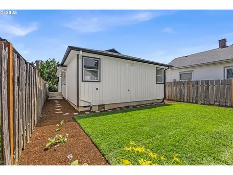 10063 SE Brandeis Street Clackamas OR 97015