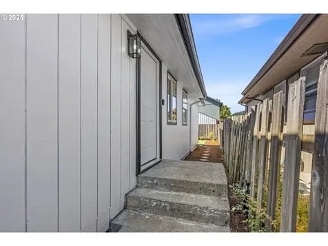 10063 SE Brandeis Street Clackamas OR 97015