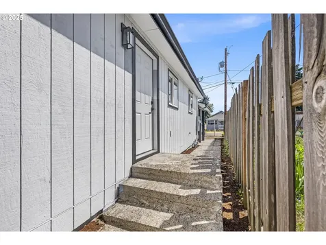 10063 SE Brandeis Street Clackamas OR 97015