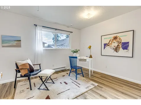 4220 SE Ivon Street Portland OR 97206