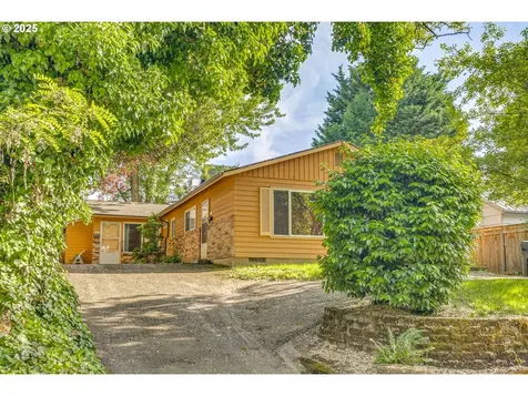 4220 SE Ivon Street Portland OR 97206
