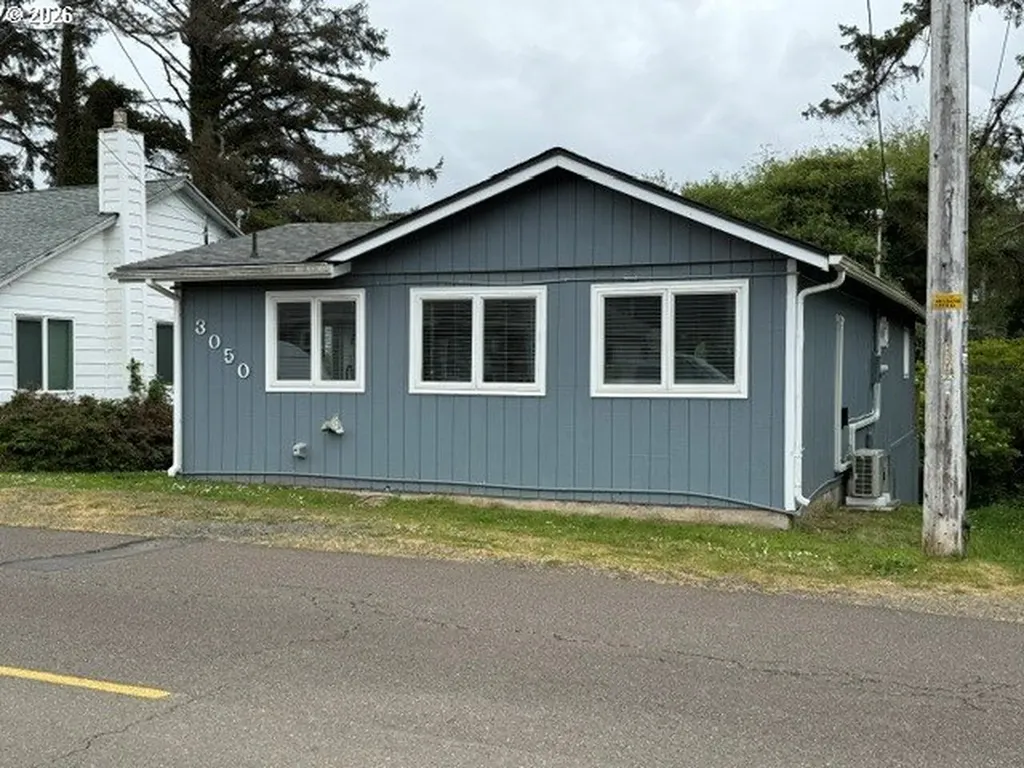 3050 SW Coast Avenue Lincoln City OR 97367