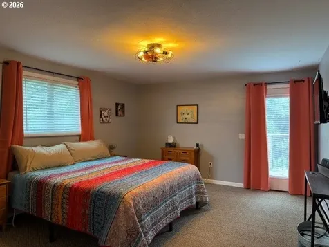 3050 SW Coast Avenue Lincoln City OR 97367