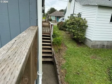 3050 SW Coast Avenue Lincoln City OR 97367