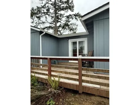 3050 SW Coast Avenue Lincoln City OR 97367