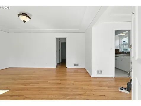 6415 NE 7th Avenue Portland OR 97211