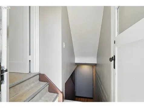 6415 NE 7th Avenue Portland OR 97211