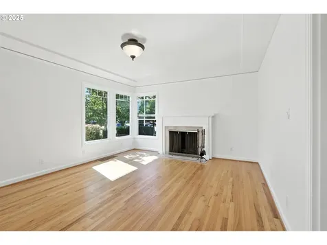 6415 NE 7th Avenue Portland OR 97211