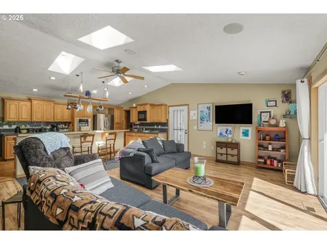 2827 17th Avenue Forest Grove OR 97116