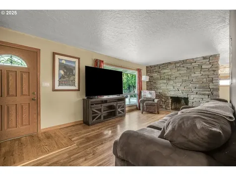 2827 17th Avenue Forest Grove OR 97116