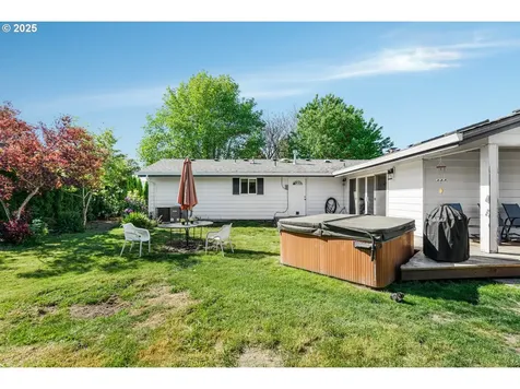 2827 17th Avenue Forest Grove OR 97116