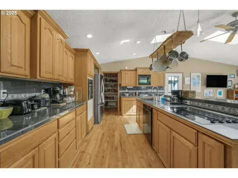 2827 17th Avenue Forest Grove OR 97116
